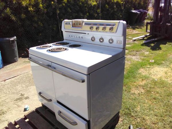 Philco Vintage electric stove for Sale in Grand Terrace, CA - OfferUp