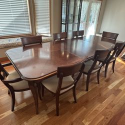  Bassett Dining Table with 8 Chairs
