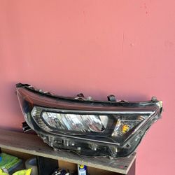 OEM | 2019-2022 Toyota RAV4 LED Headlight (Right,Passenger)