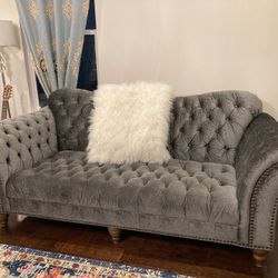 Beautiful Sofa and chaise set VCF