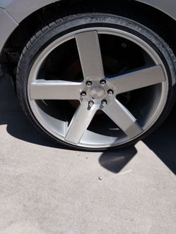 24in rims on 30'in tires on Ford truck