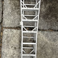 Aluminum Ladder (18ft)