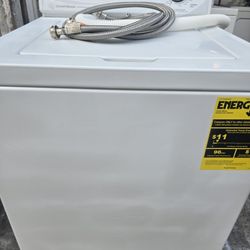  Speedqueen commercial Heavy-duty Super capacity washer with stainless steel tub. Model#AWN432SP113TW04.