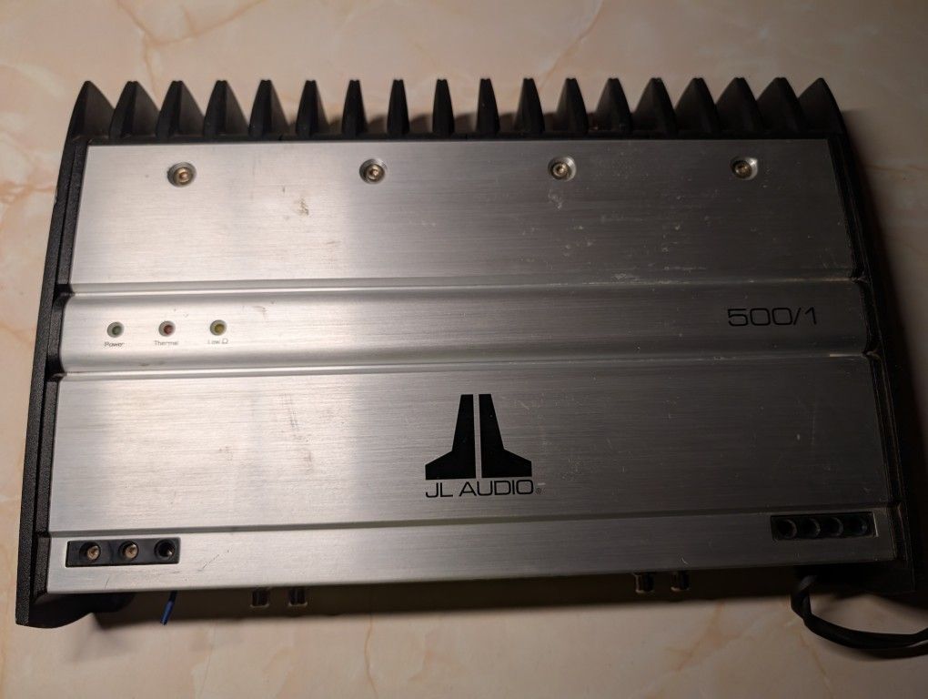 JL Audio 500/1... Price Negotiable 