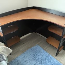 Corner Desk