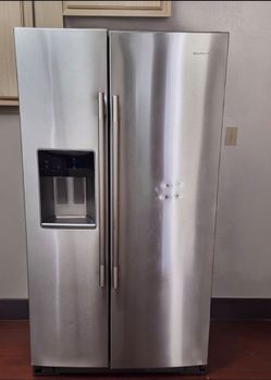 KitchenAid 20.85-cu ft Counter-Depth 36-in Wide Side-by-Side Refrigerator with Ice Maker ,Water and Ice Dispenser ( Fingerprint Resistant Stainless St
