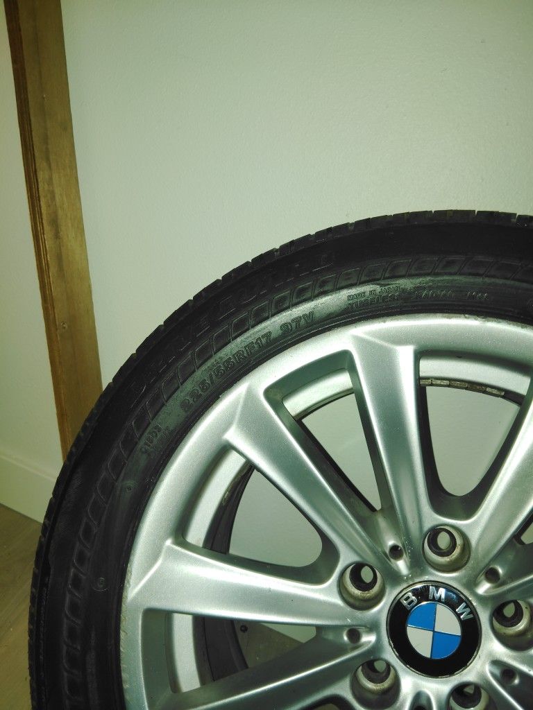 4 Bridgestone DriveGuard RFT 17 Inch Tires 225/55R17 97V Tubeless Tires On OEM BMW 9 Spoke 17 inch Wheels / Rims