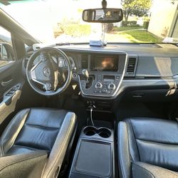 2017 Toyota Sienna SE