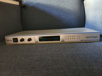 UHF 3000 Dual Wireless Microphone Receiver – Rackmount