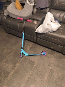 Girls scooter