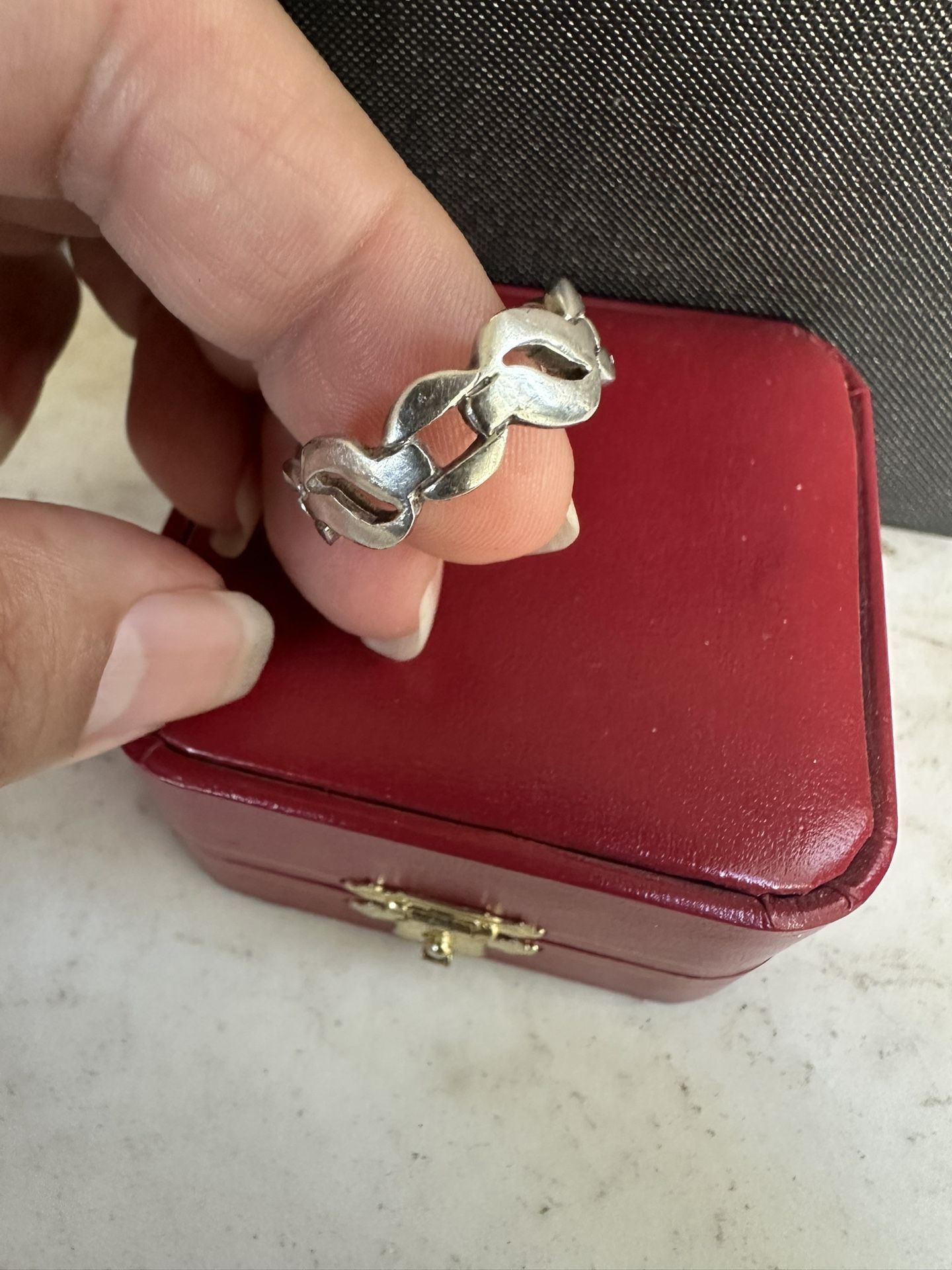 925 Sterling Silver Chain Link Ring , Size 8.25, Marked W/ $ 925, Links All Around Band.