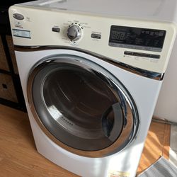 Electric Dryer Machine Whirlpool Duet In Great Condition 