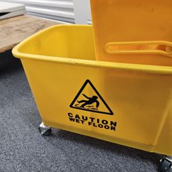 Mop bucket