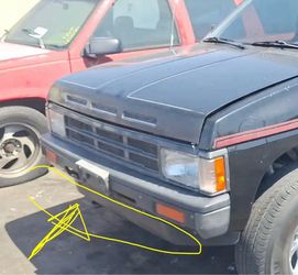 Nissan hardbody Lip