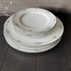 Set Of 8 Style House Fine China "Corsage" Dinner & Salad  Plate