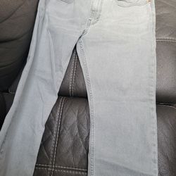 New levis Pants 