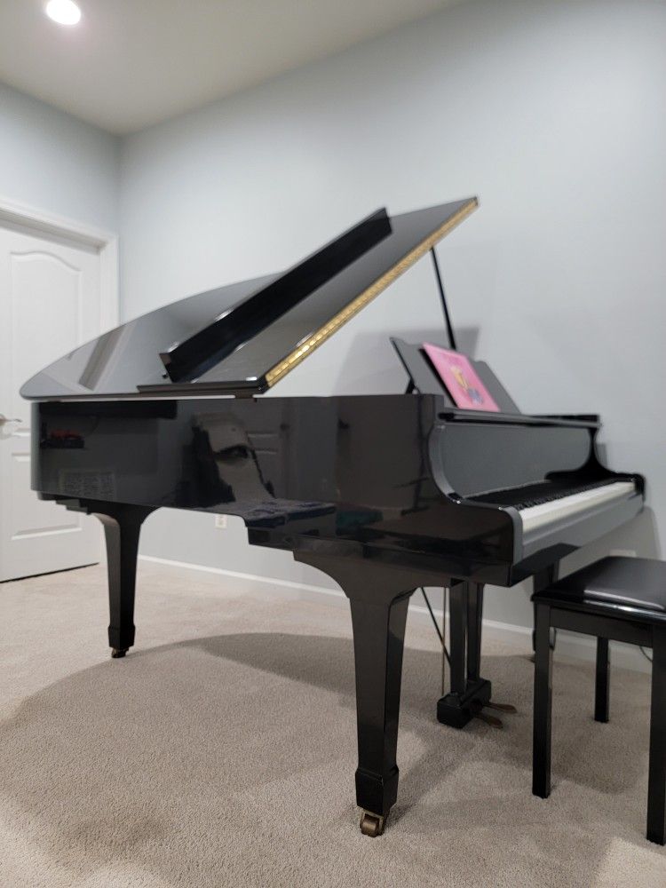 Yamaha Baby Grand Piano