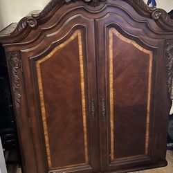 Armoire TV/Storage Cabinet 