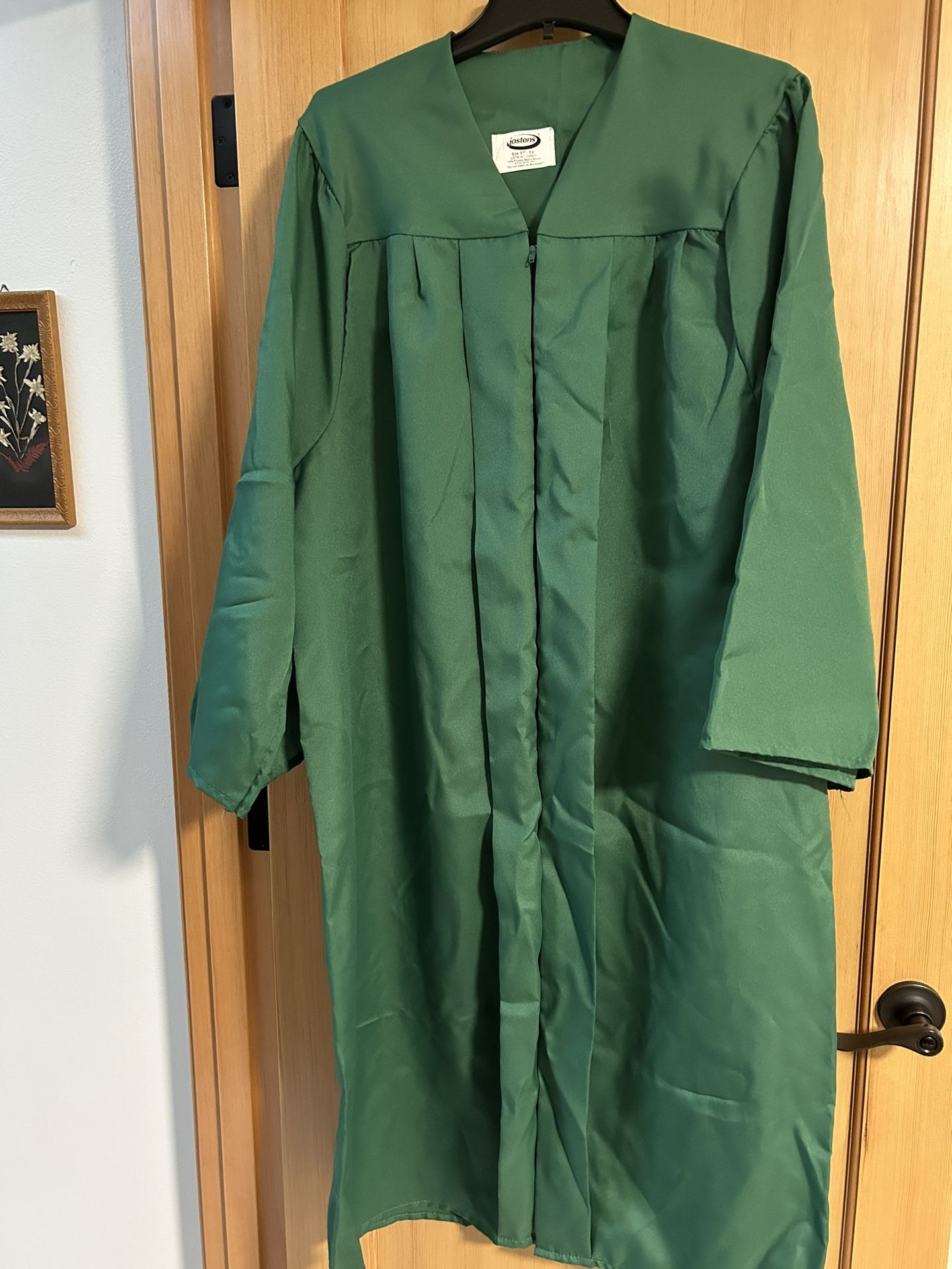 Josten’s Cap and Gown