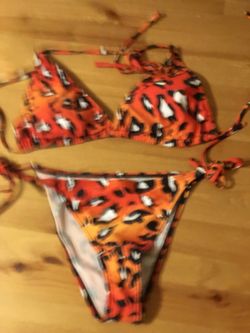 New Bikinii for sale!!
