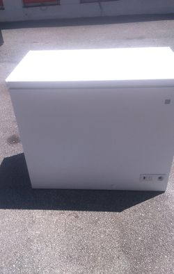 7 cubic feet freezer