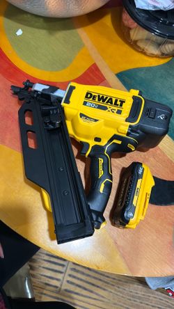 Dewalt framing gun 30 degree with 4.0 battery