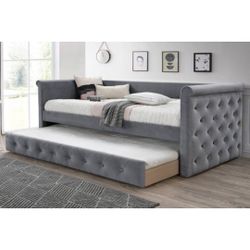 Gray Daybed With Trundle