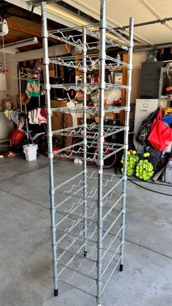 Metal wine rack