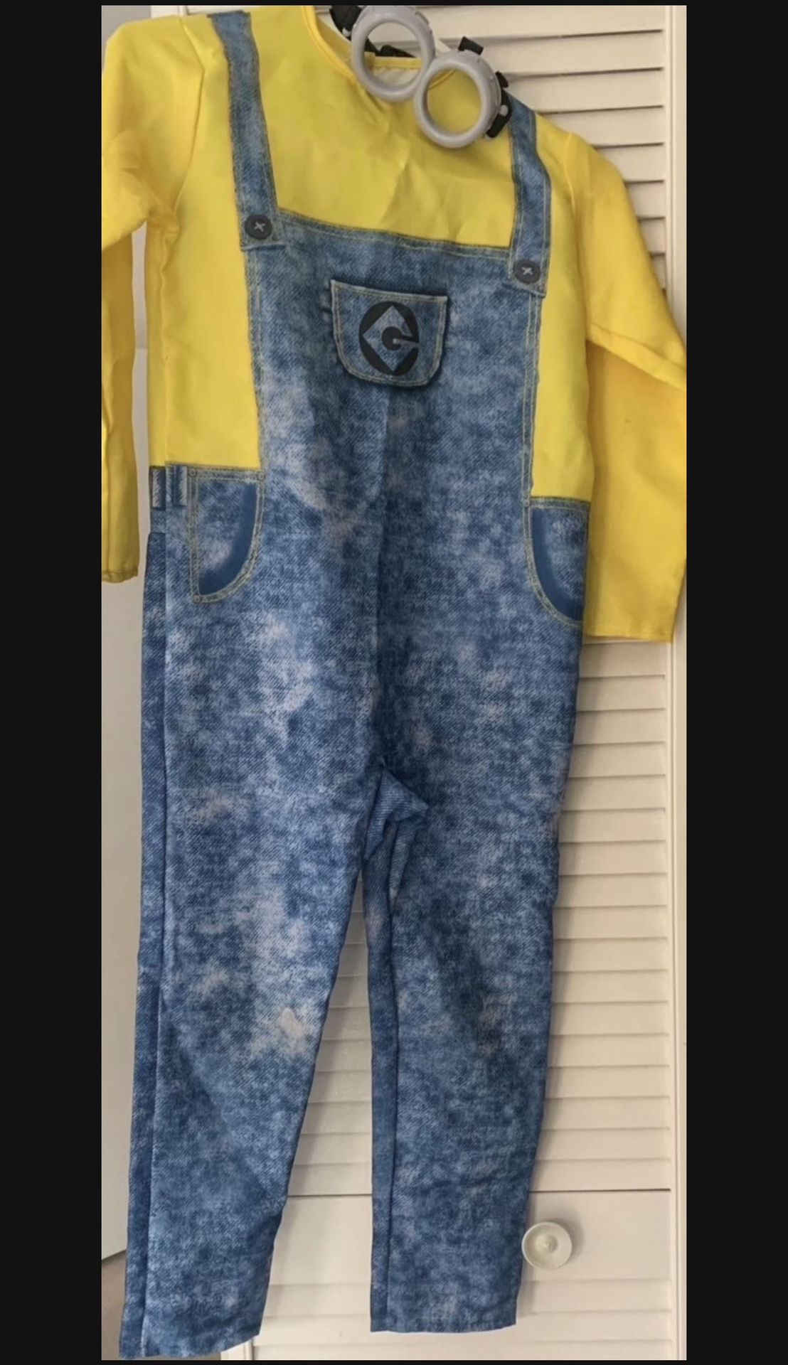 Minion Costume For $15 Kid Size Small Include Google, Caps, Gloves