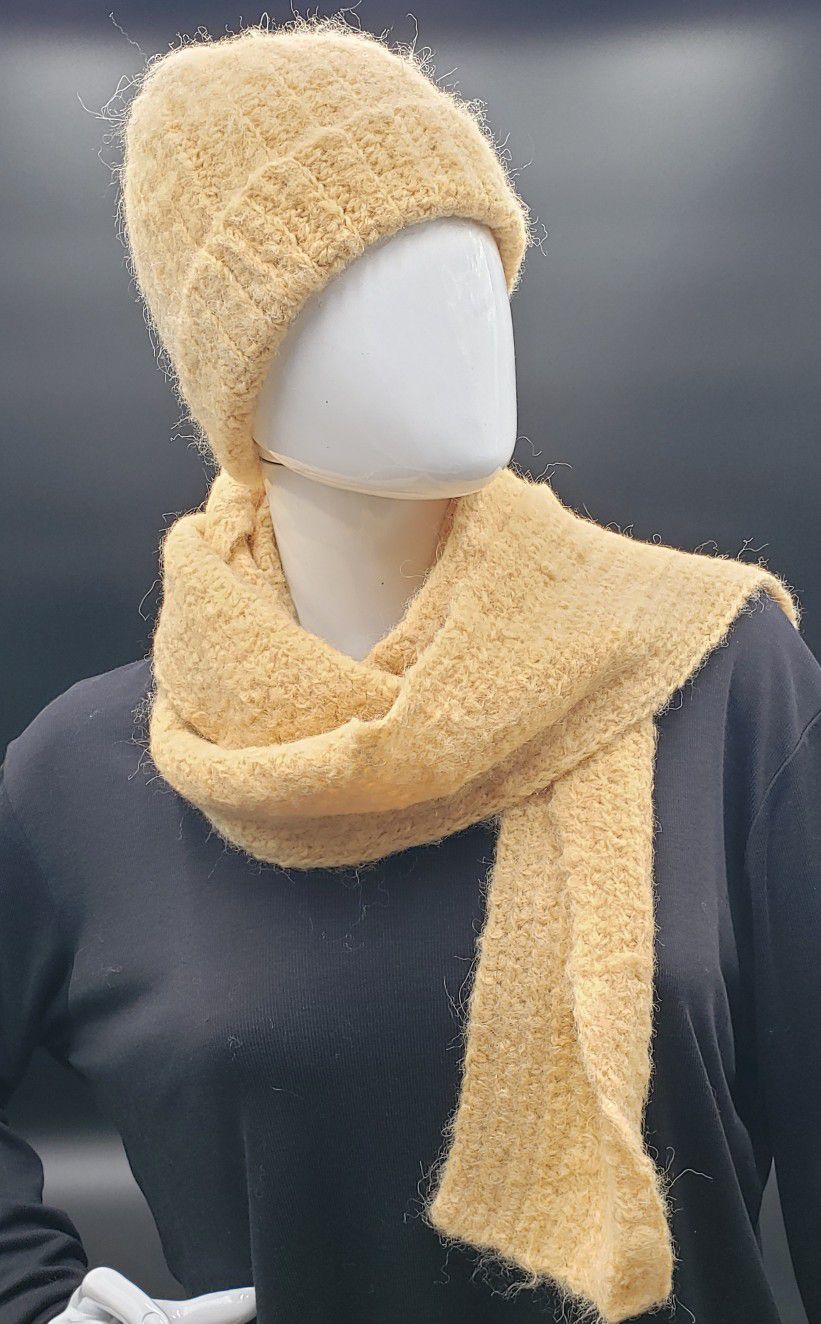 Womens beanie/scarf set - Alpaca/ Wool Blend  one size fits most
