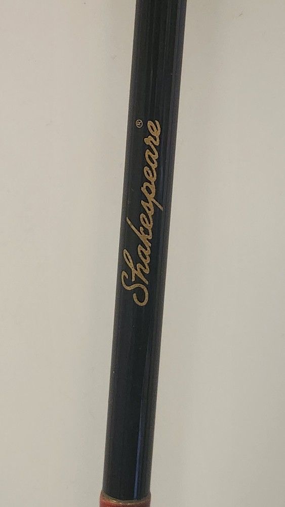 Shakespeare HSS-602M 2-piece Fishing Pole 6' Rod Med. Action, 6-12lb Line, Good Condition.