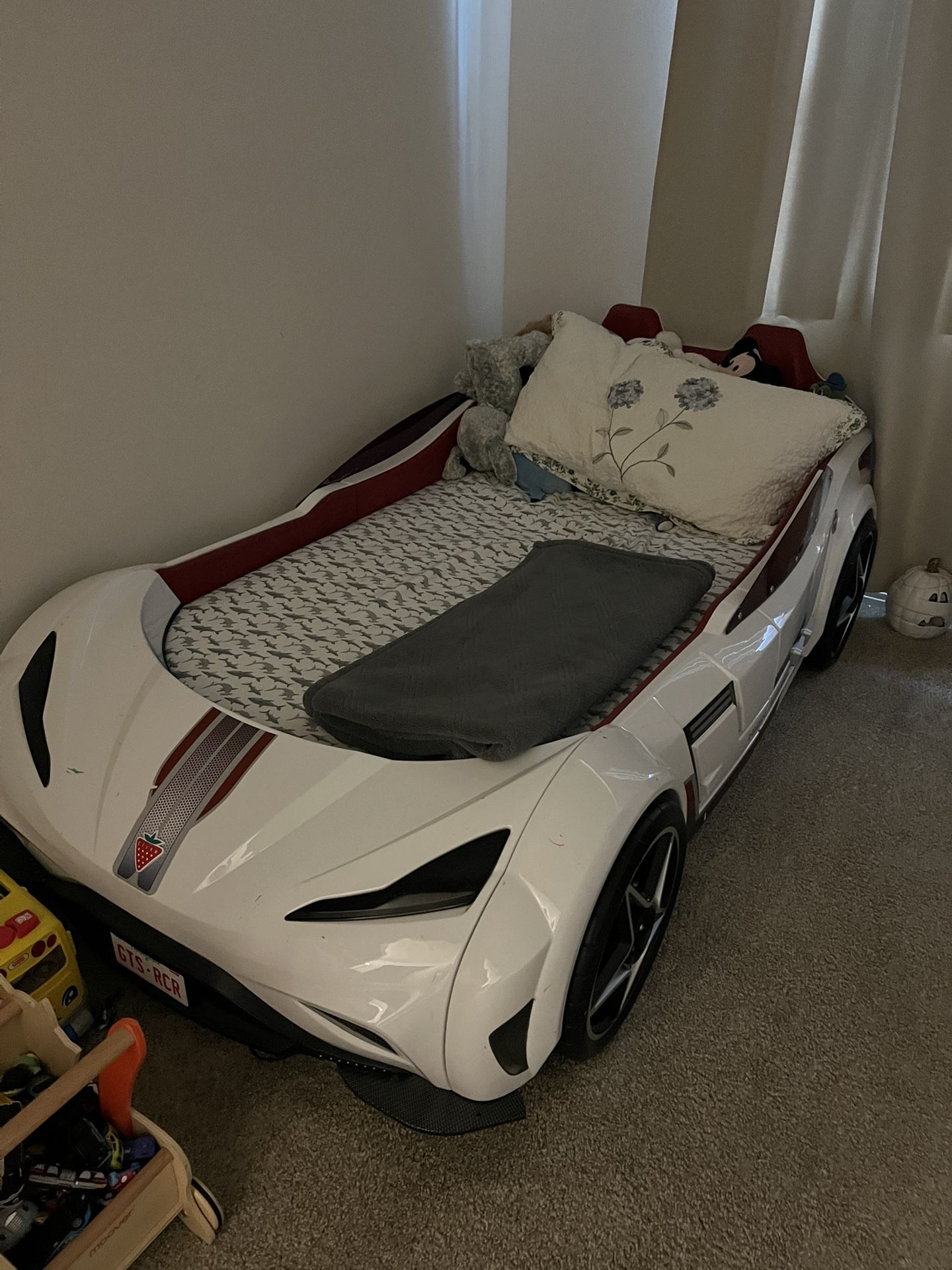 Twin Bed With Matress