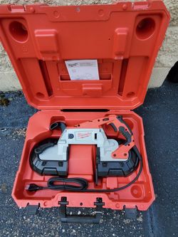 MILWAUKEE DEEP CUT BAND SAW
