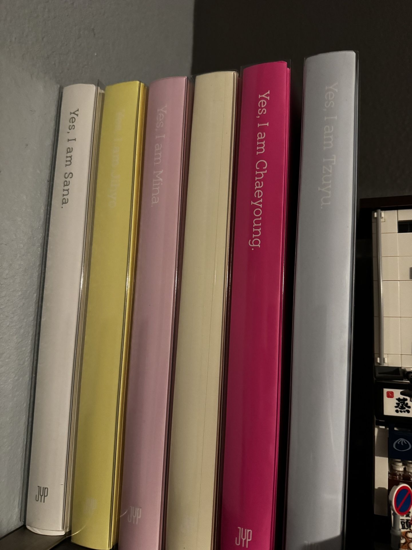 Twice “Yes, I Am” Photobook