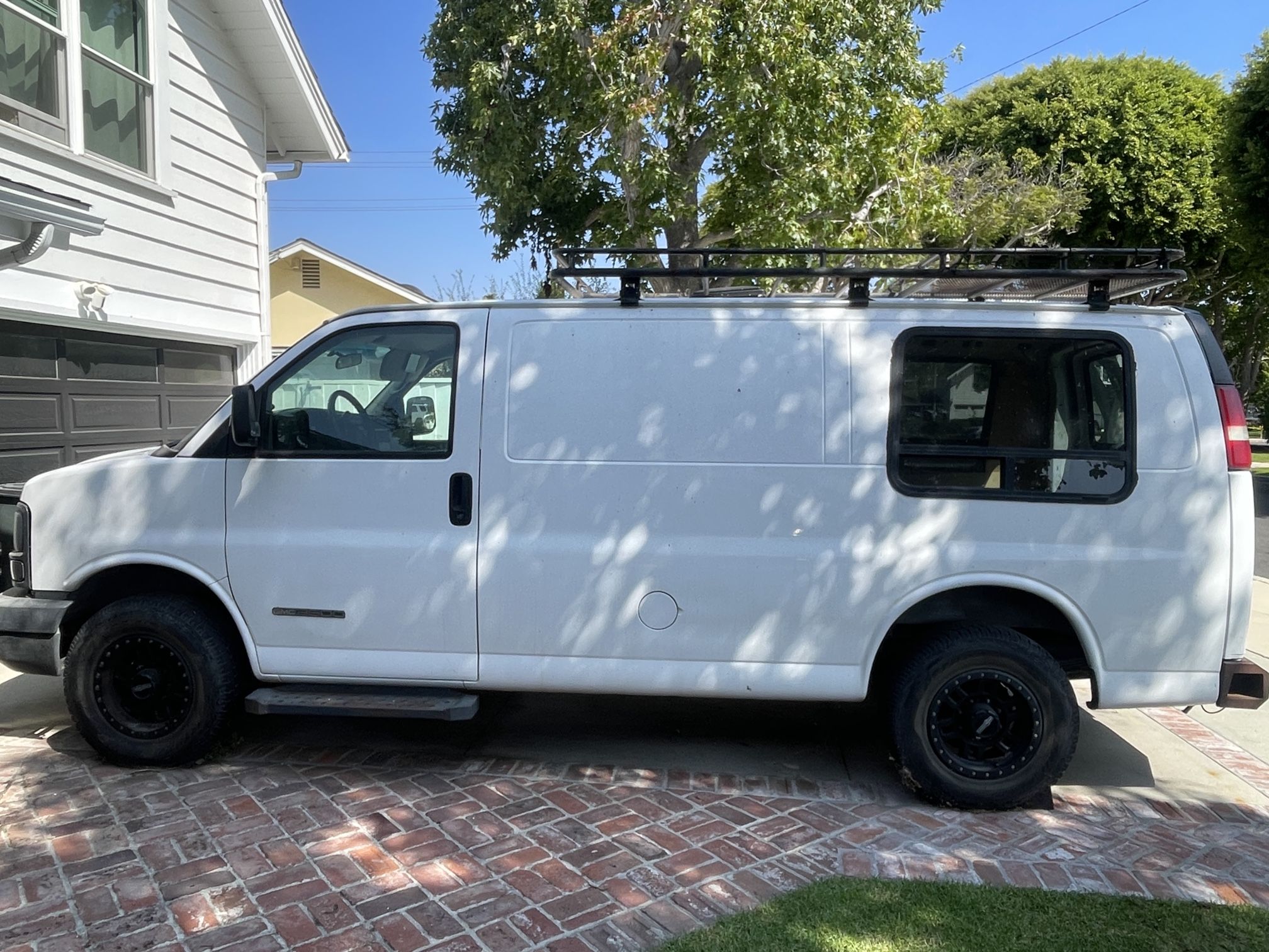 2005 GMC Savana
