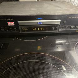 Pioneer  dvd player excellent  condition  everything  works great