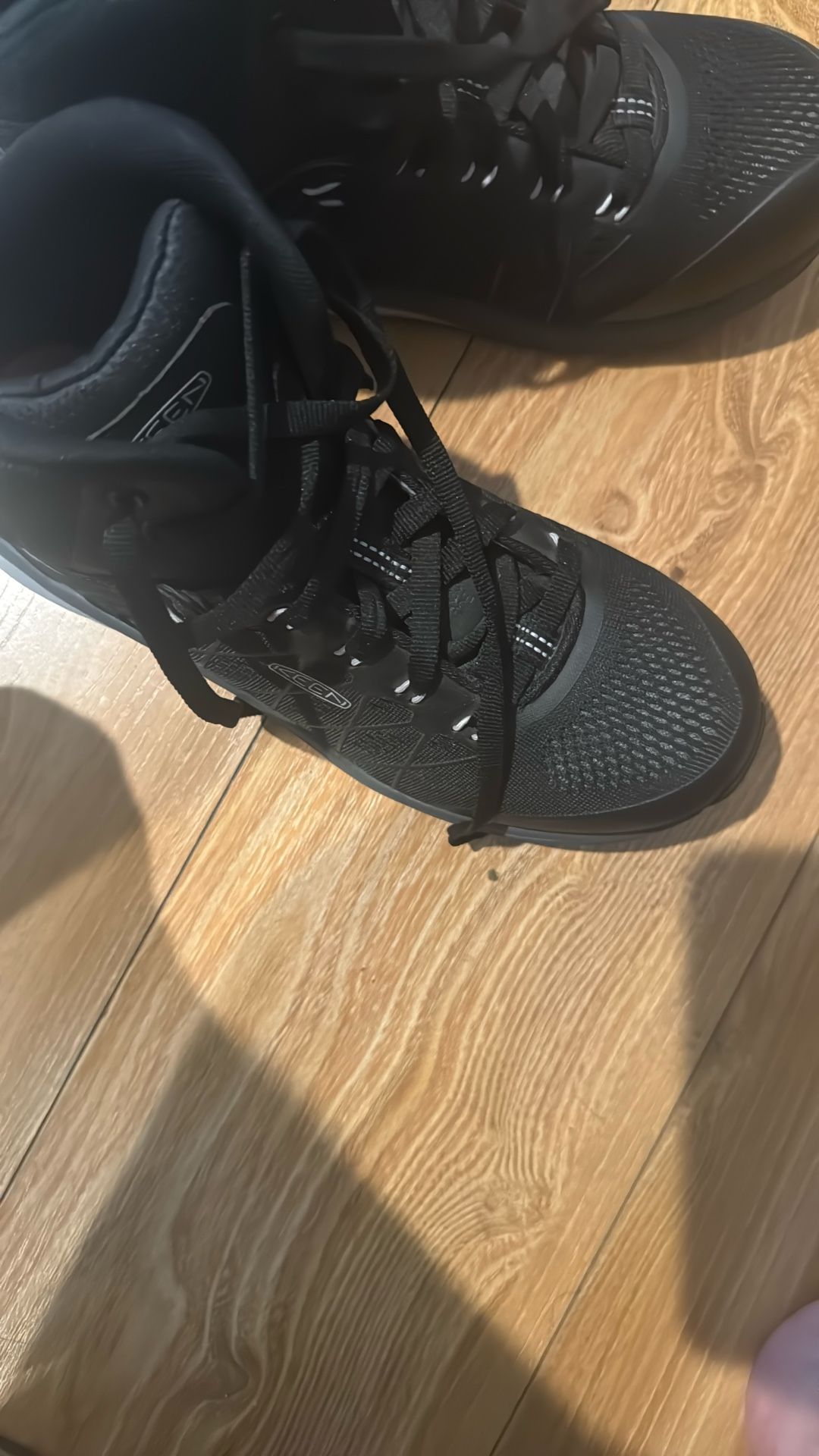 Keen Boots Size 7