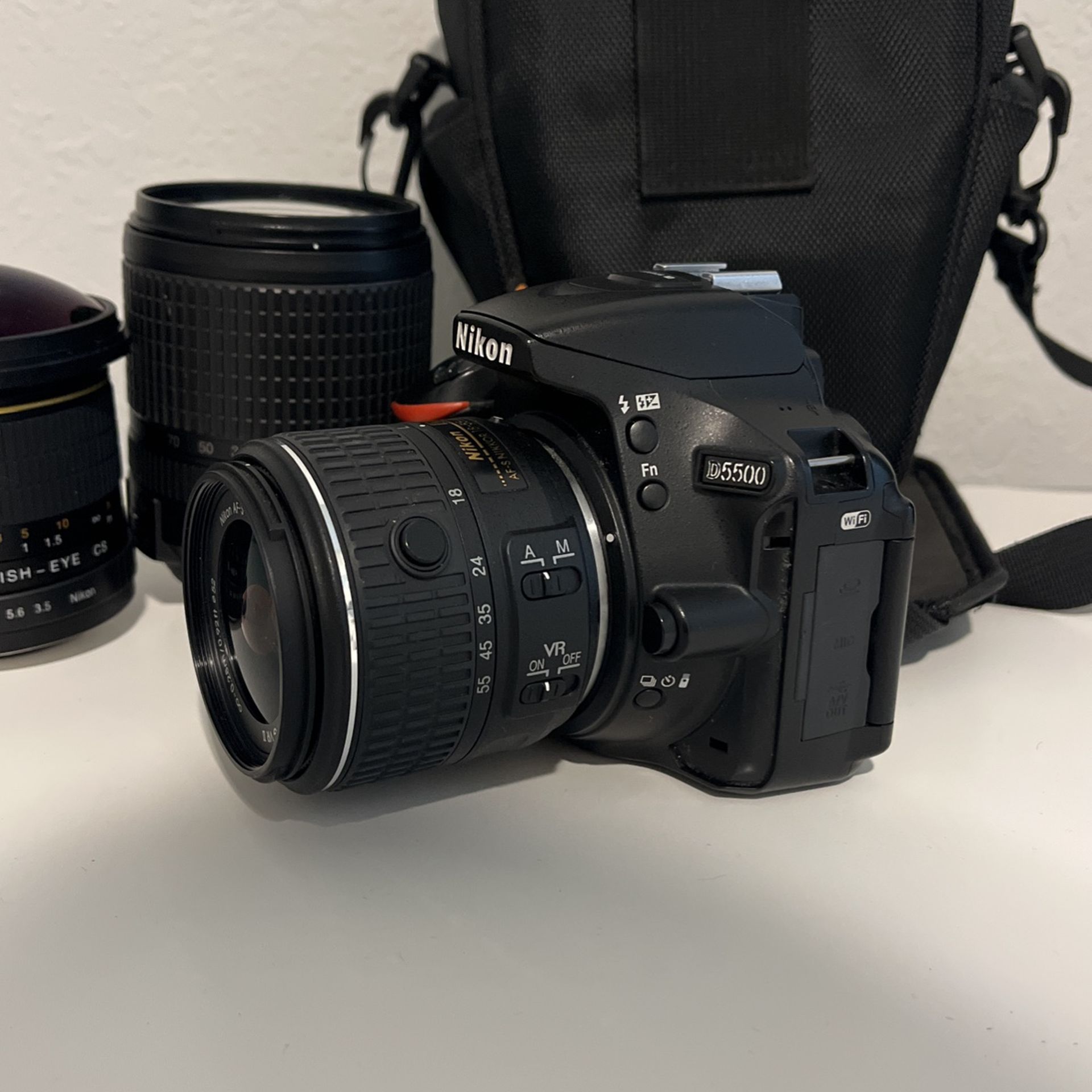 Nikon D5500 Great For Begginers (used)