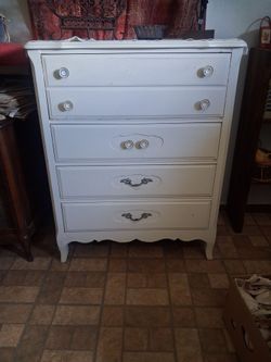 Dresser