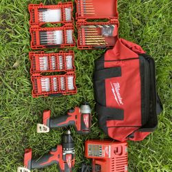 Milwaukee M12 FUEL Hammer Drill + Impact Driver Kit w/ Charger, Bag & Shockwave Bits