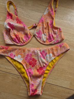 Cabana Sol Large Women's Bikini set $10