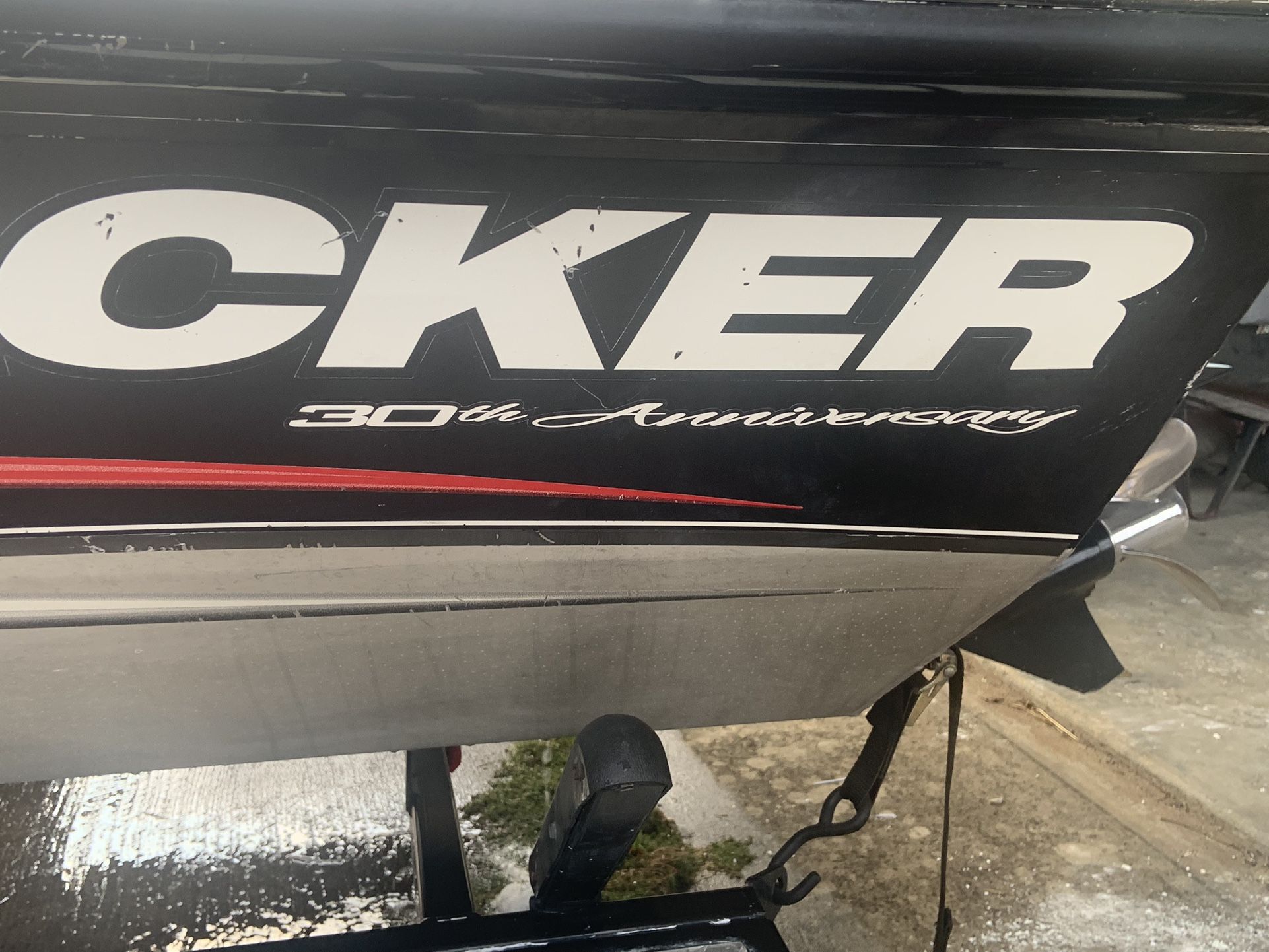 2008 Tracker pro bass 19-feet 190