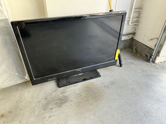 Insignia 42” TV