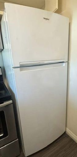 Whirlpool Fridge 17.64 Cubic Ft