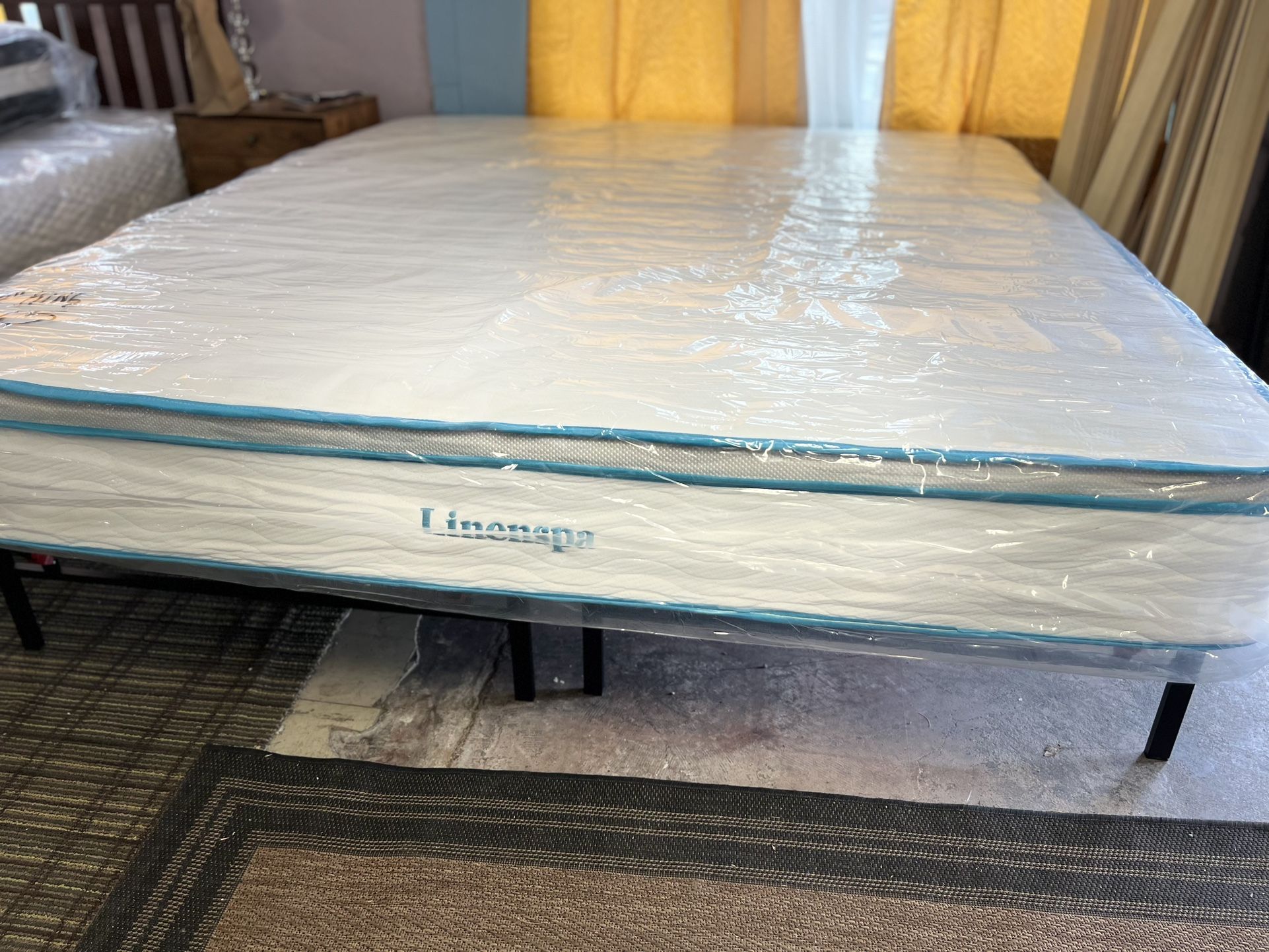 Brand New Queen Size Pillowtop Hybrid Mattress Only $279