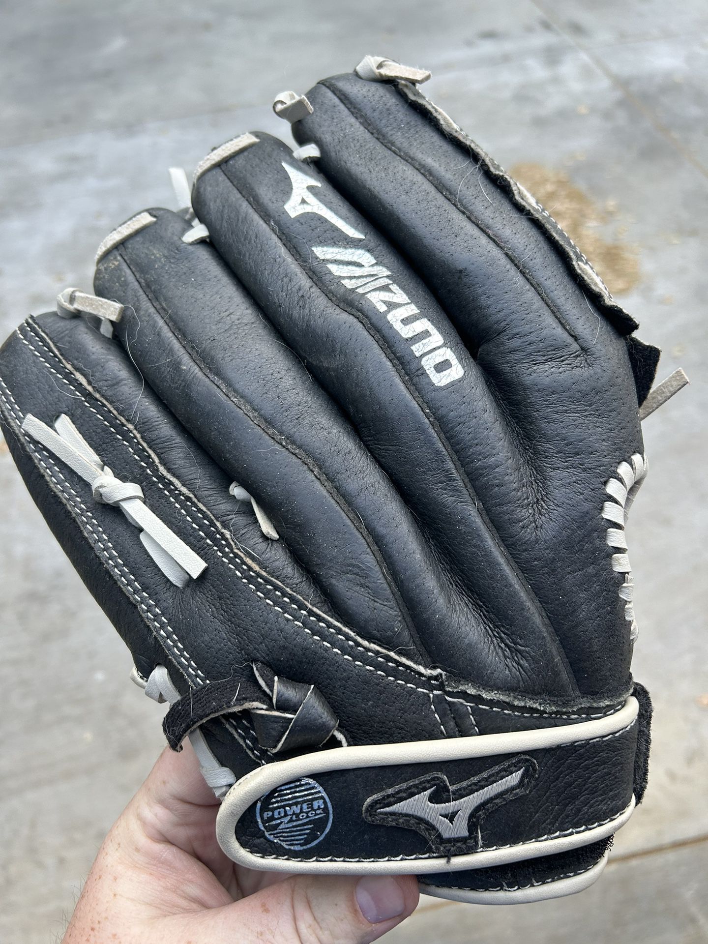Mizuno GSH1253 Shadow Series 12.5" Baseball Softball Glove Mitt RHT Black White