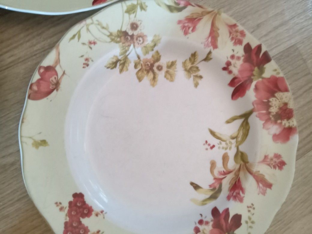 222 Fifth Vintage China Dinner Plates (6 Avail Price Ea.)