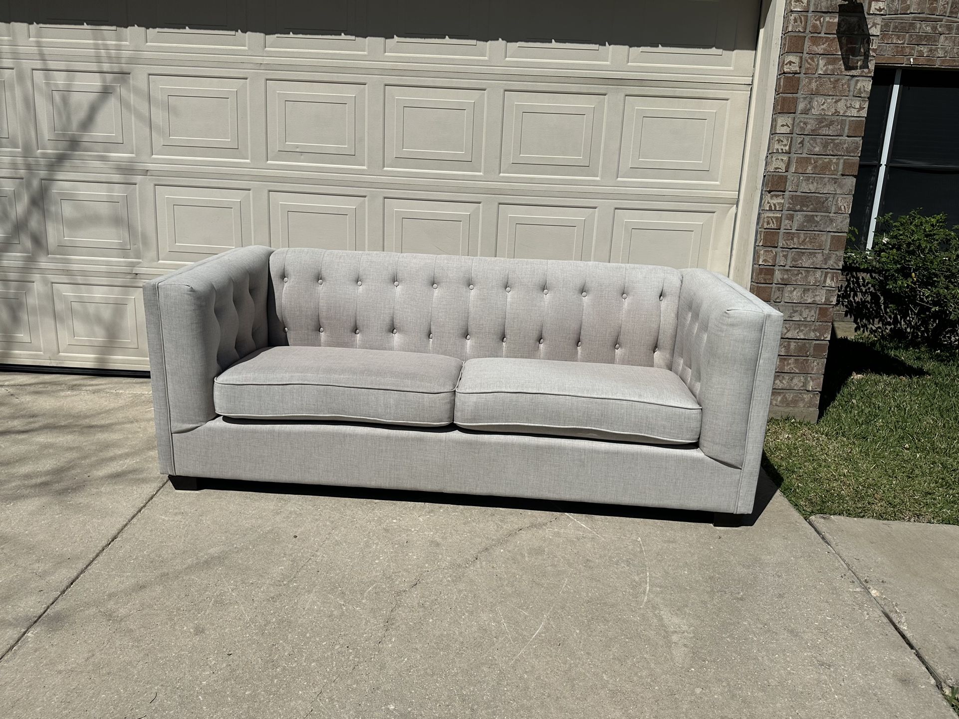Light Grey Sofa for Sale in San Antonio, TX OfferUp