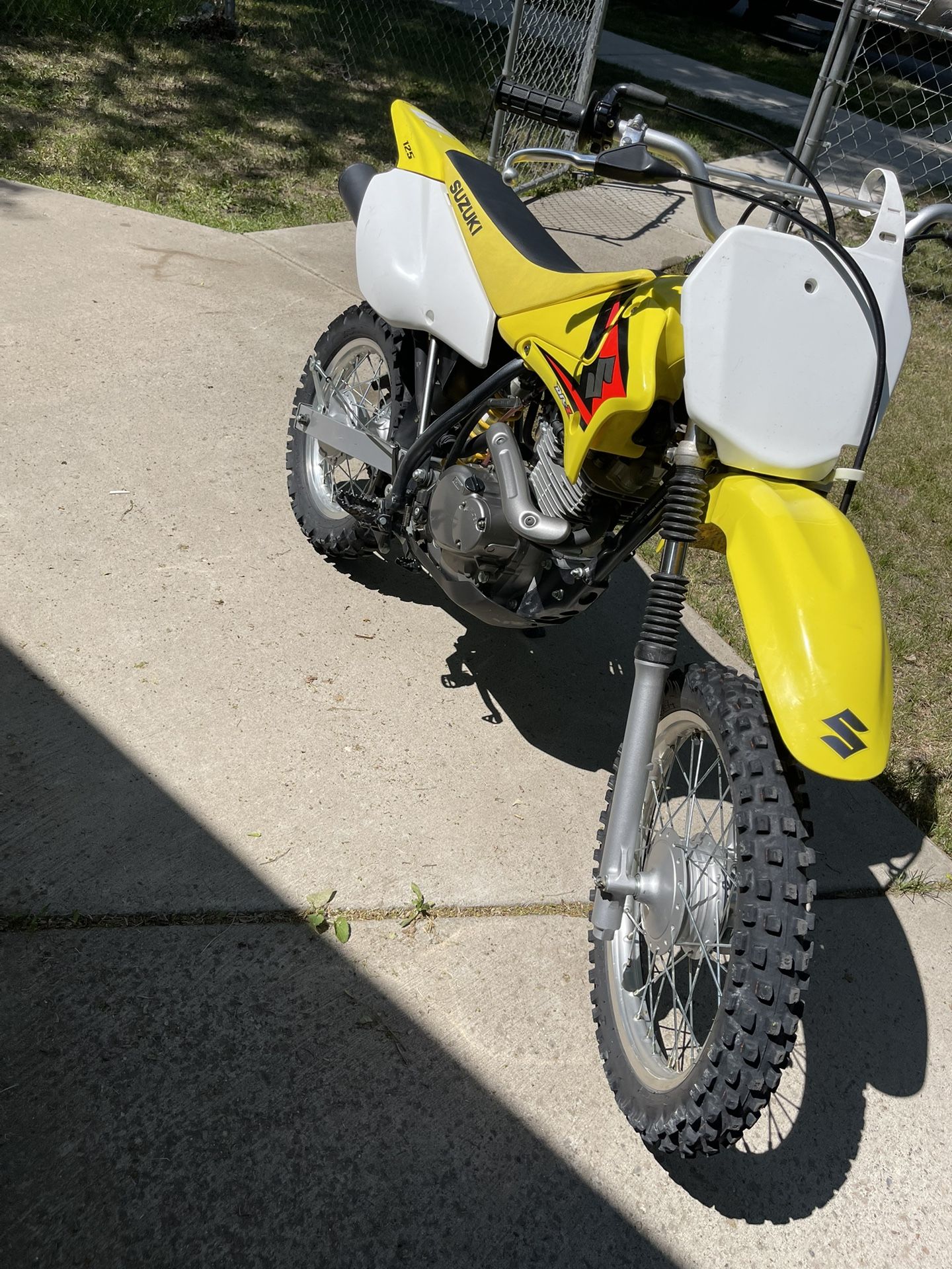 2010 suzuki dr 125