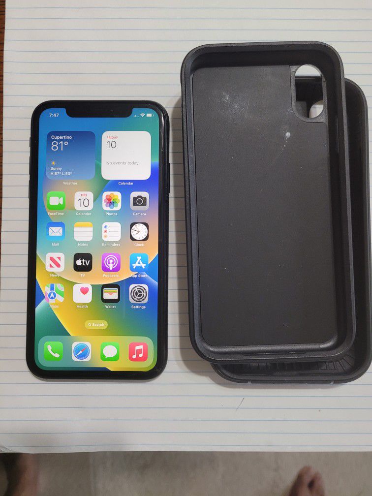 Iphone XR 128GB, With Hardened Case, Unlocked,  99% Battery Health